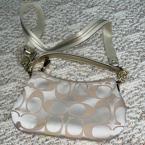 Coach side bag or small hand bag - Picture 2 of 5